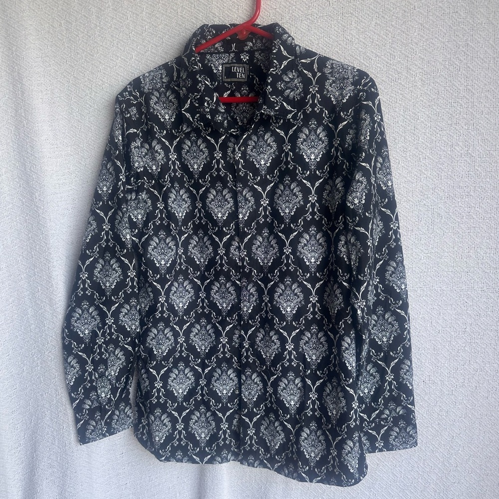 Level Ten Small men button up black white